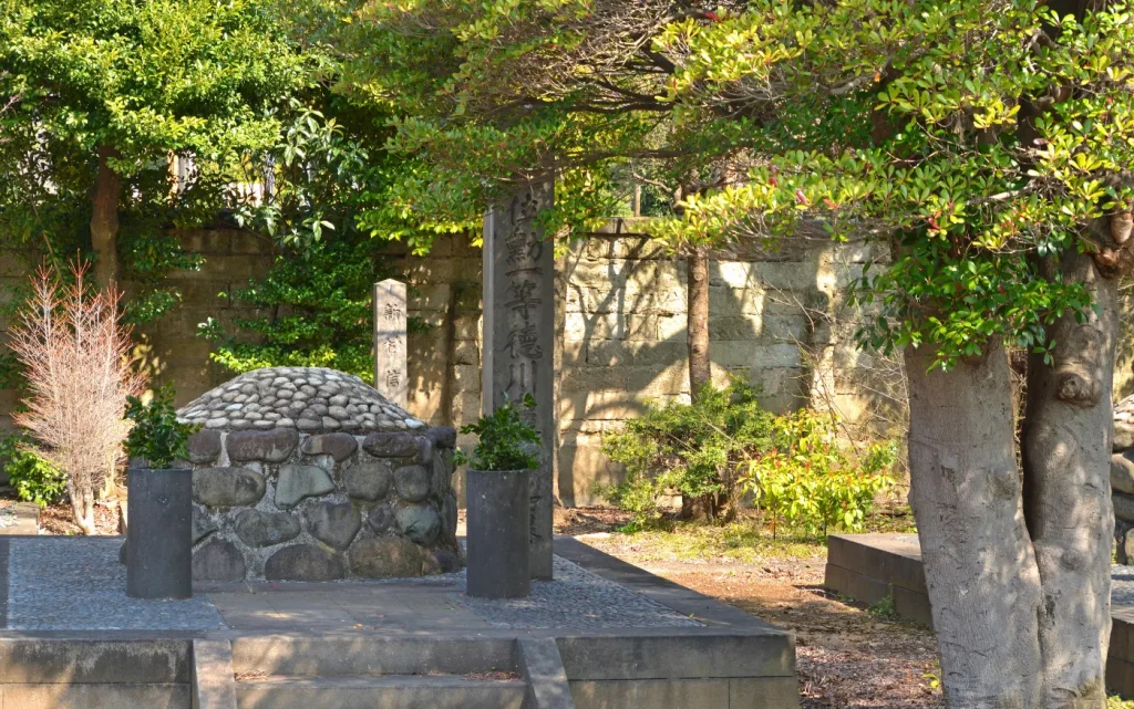 Yanaka Cemetery Visit